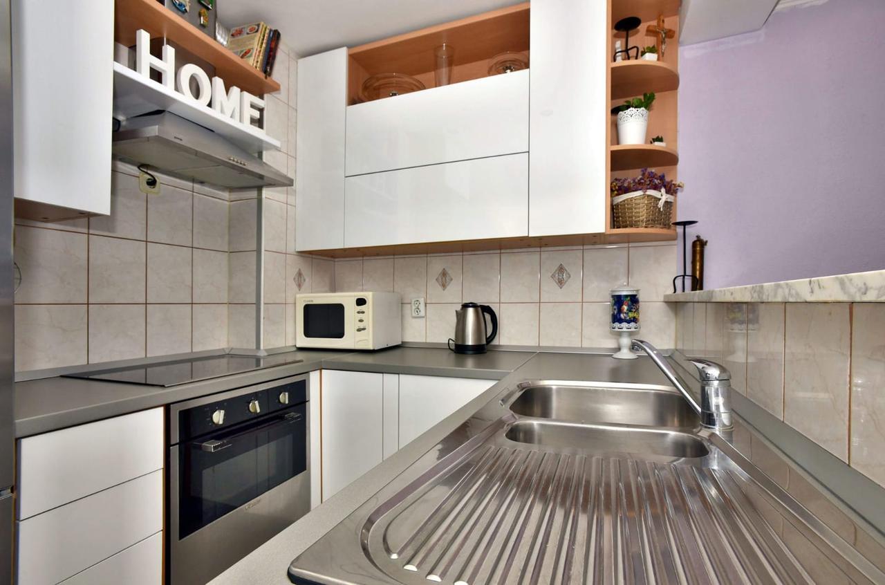 Apartment Mirjana *