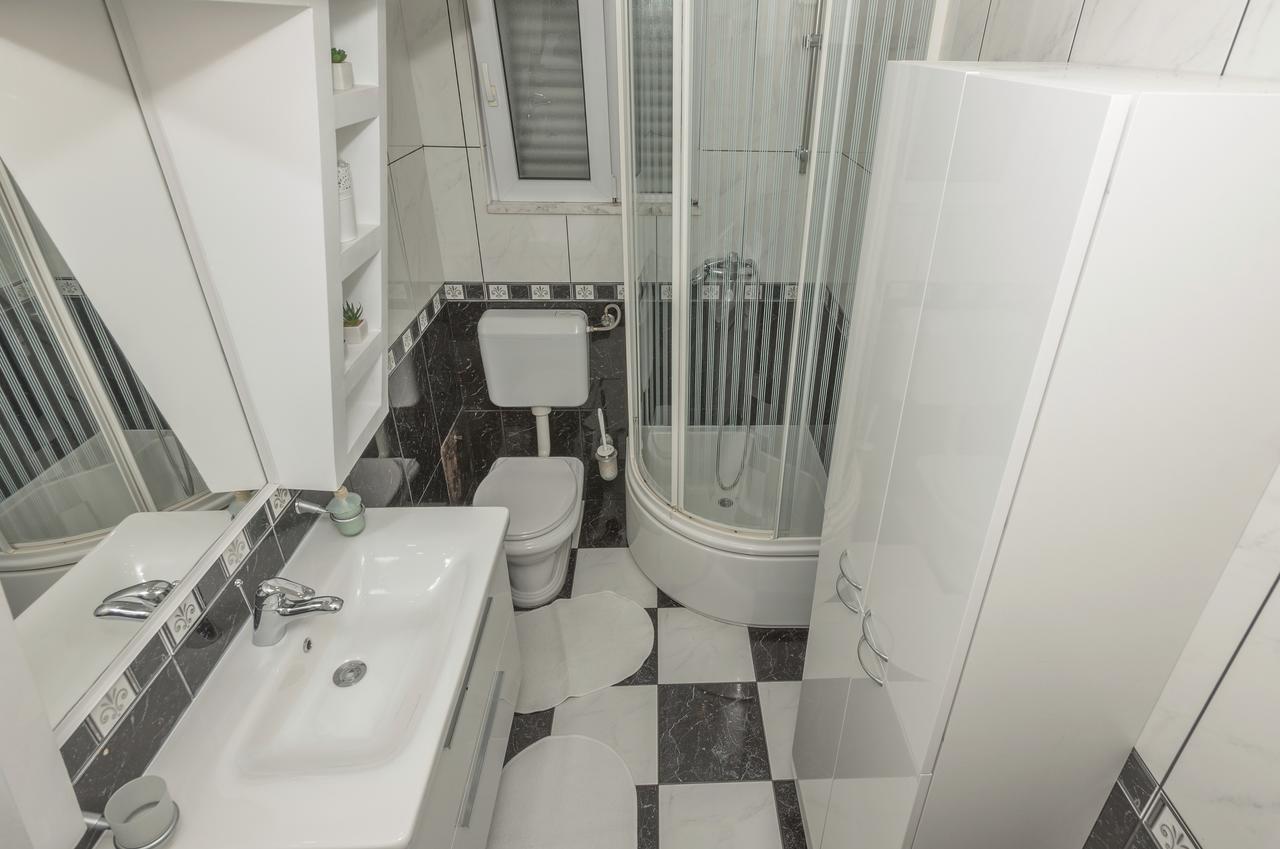 Mirjana Apartment Makarska